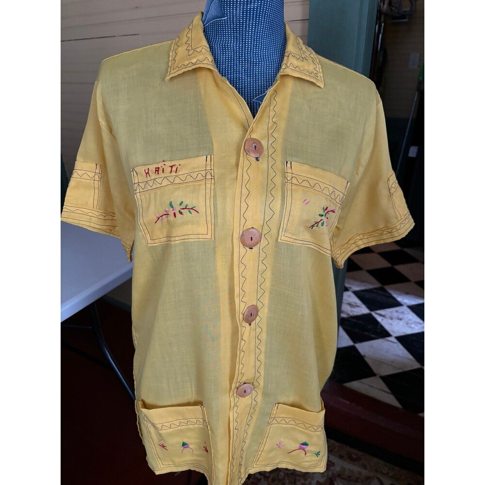 No Label Women’s Embroidered Button Front Shirt Haiti 40” Bust 28” Length